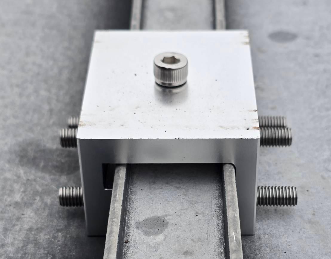 আপনার ছাদের জন্য একটি নিখুঁত ফিট: আমাদের নতুন ছাদের ক্লিপলক উৎপাদনে রয়েছে!